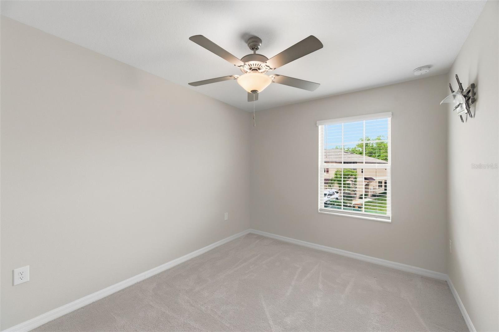 VENTANA TOWNHOMES AT WATERS EDGE - Residential