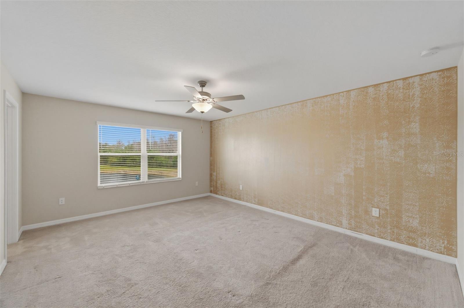 VENTANA TOWNHOMES AT WATERS EDGE - Residential