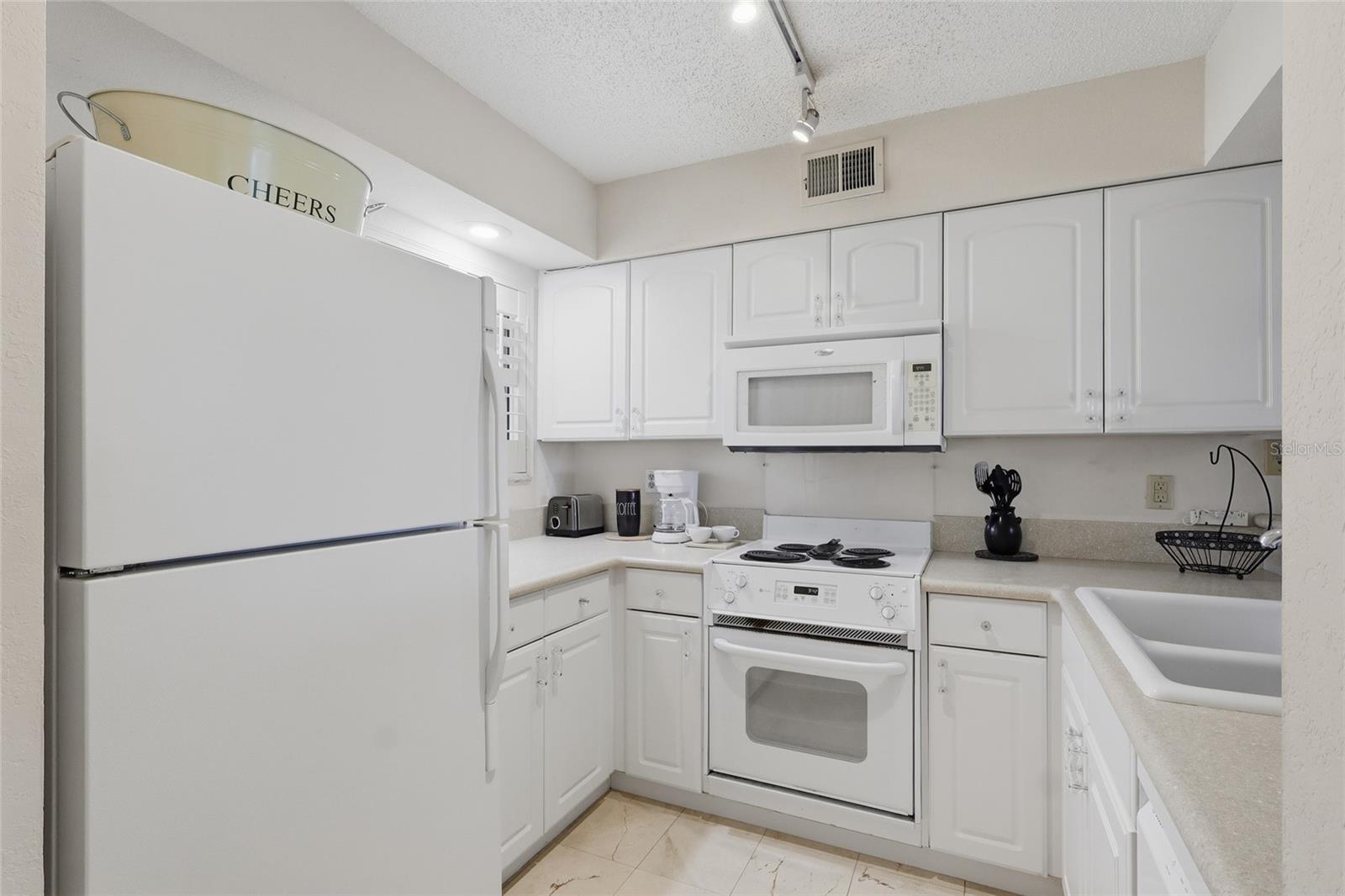 SADDLEBROOK - Residential