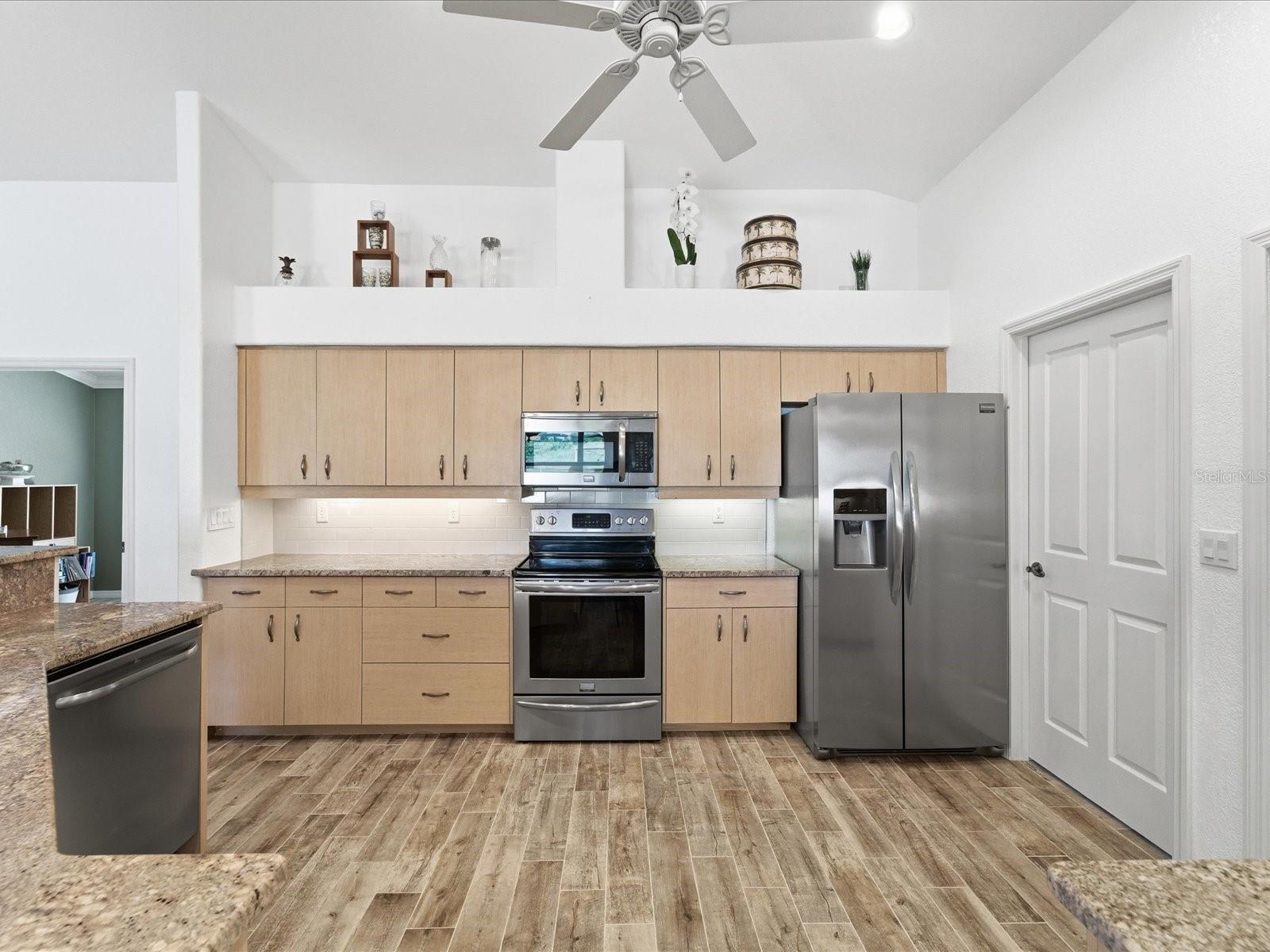 ROTONDA WEST WHITE MARSH - Residential