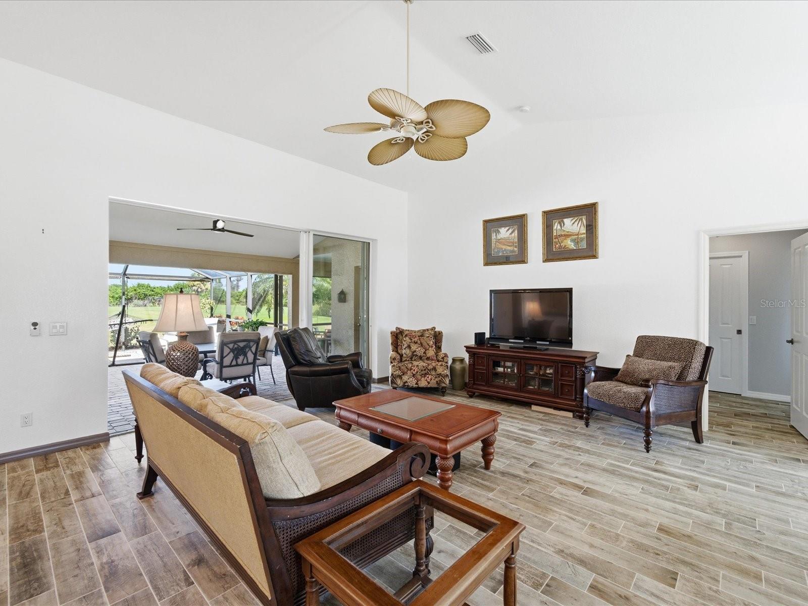 ROTONDA WEST WHITE MARSH - Residential