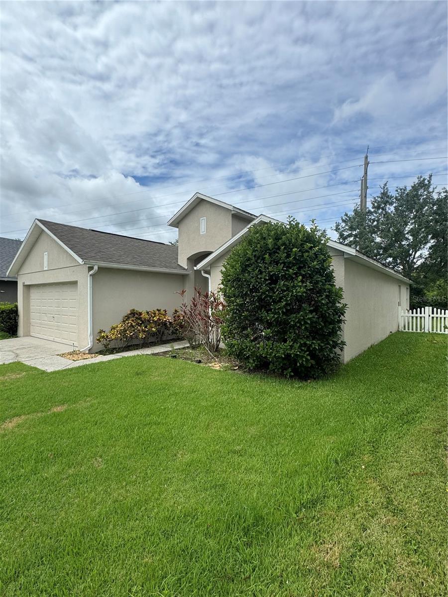 1868 HAMMOCK MOSS DR