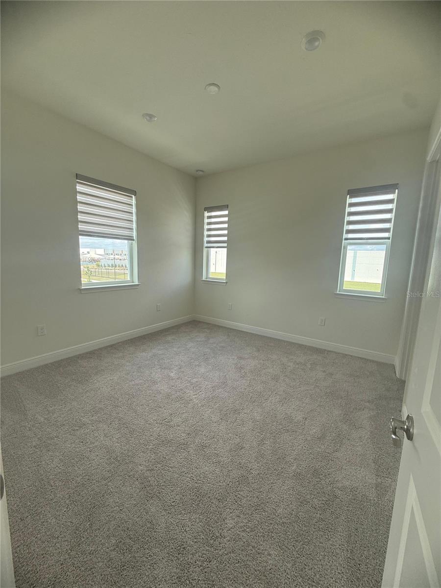 LAUREATE PARK - Residential Lease