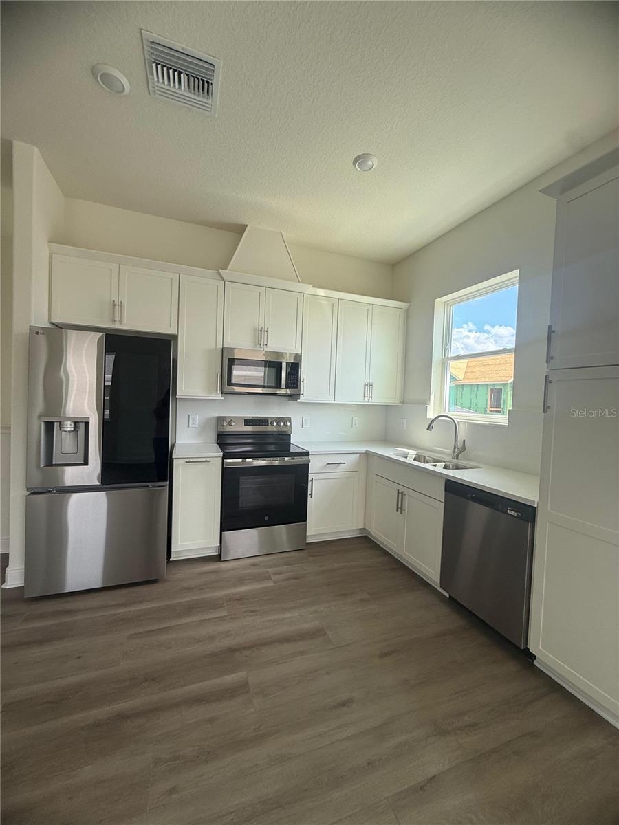 LAUREATE PARK - Residential Lease