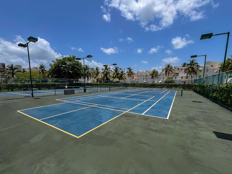 VILLAS DEL GOLF - Residential