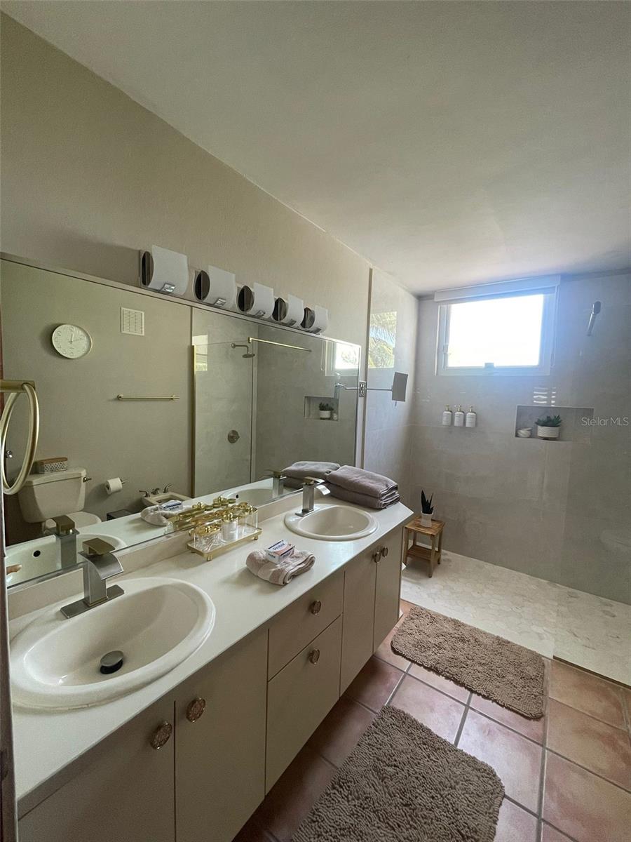 VILLAS DEL GOLF - Residential