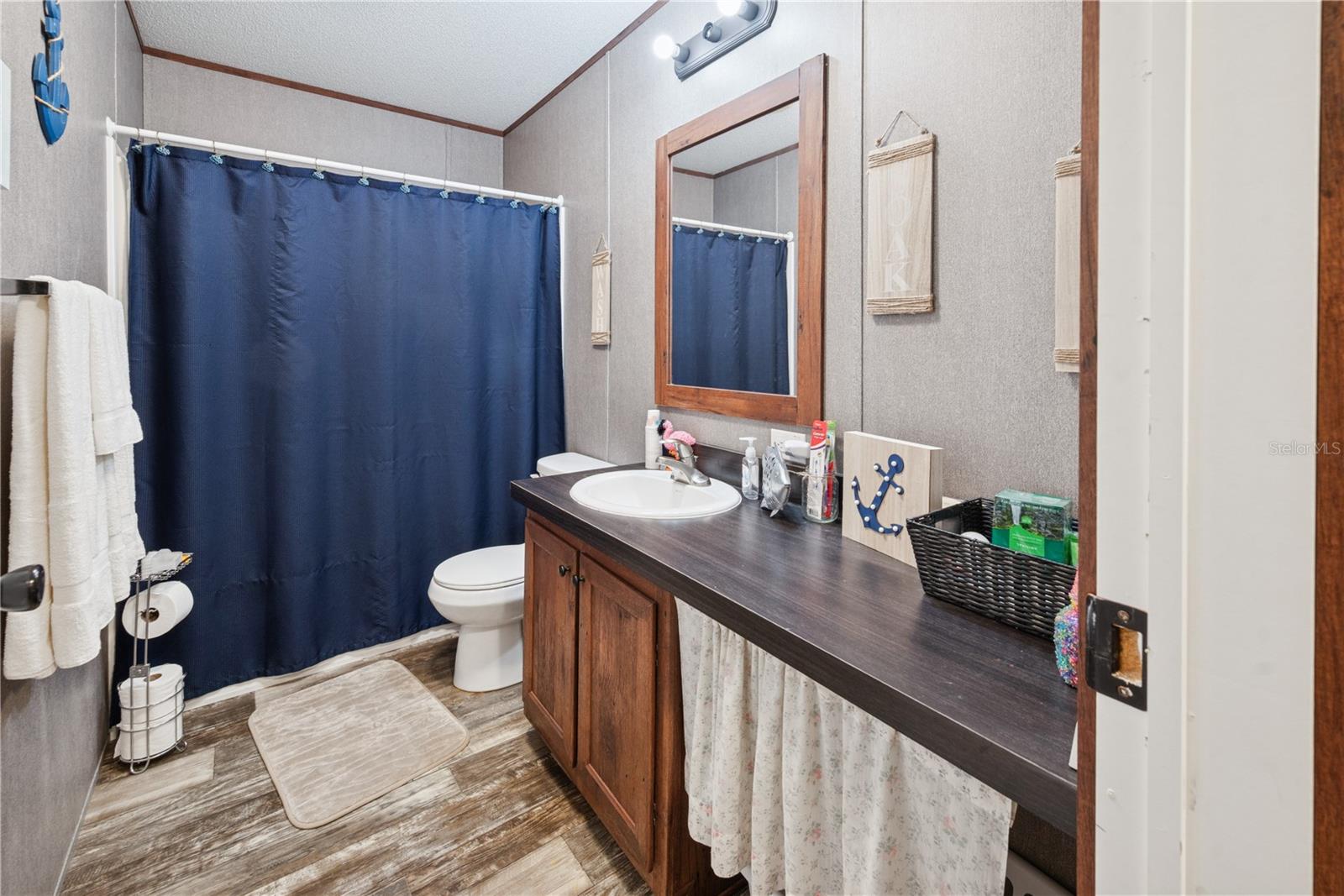 SUWANNEE RIV SPGS 01/MANAT - Residential