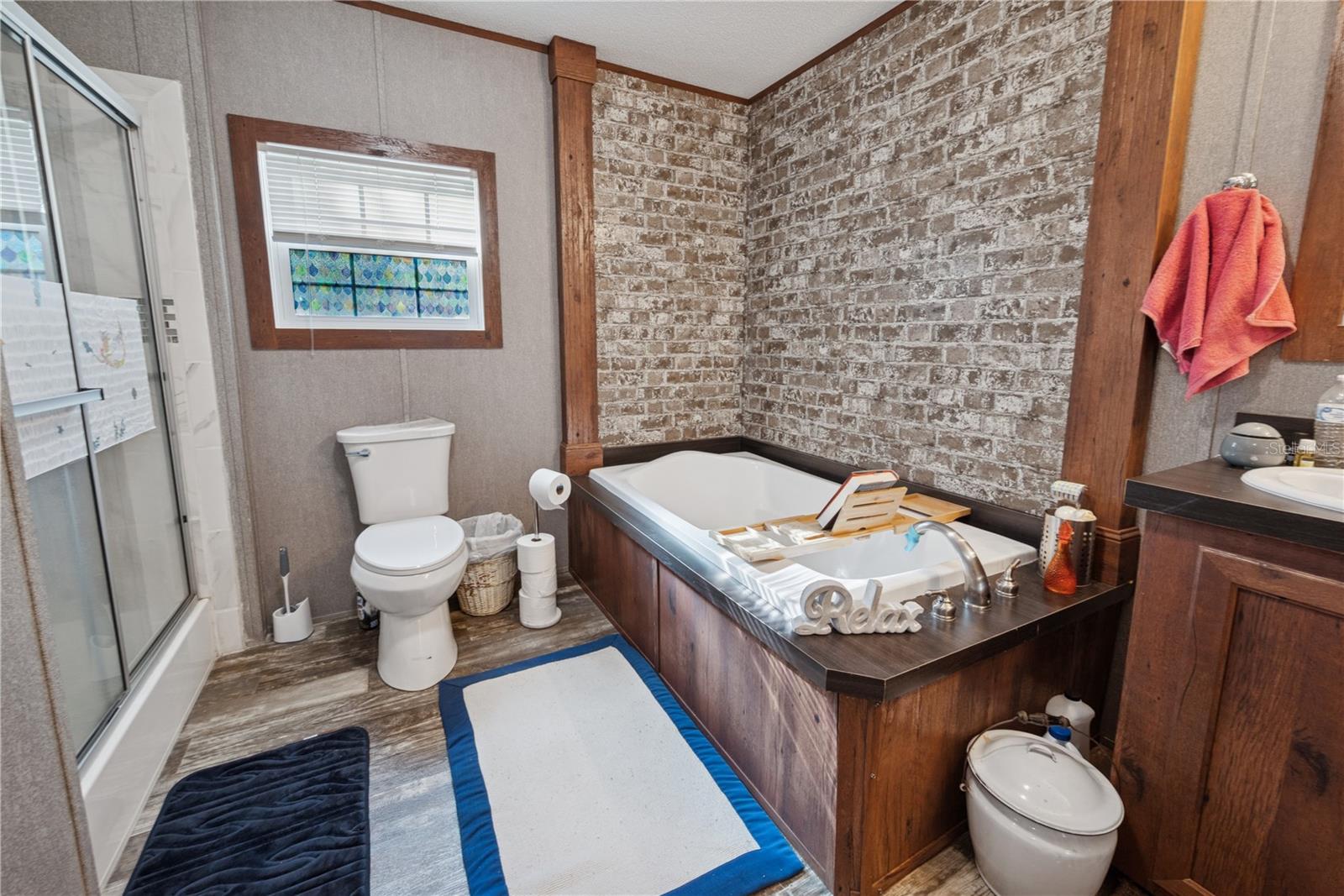 SUWANNEE RIV SPGS 01/MANAT - Residential