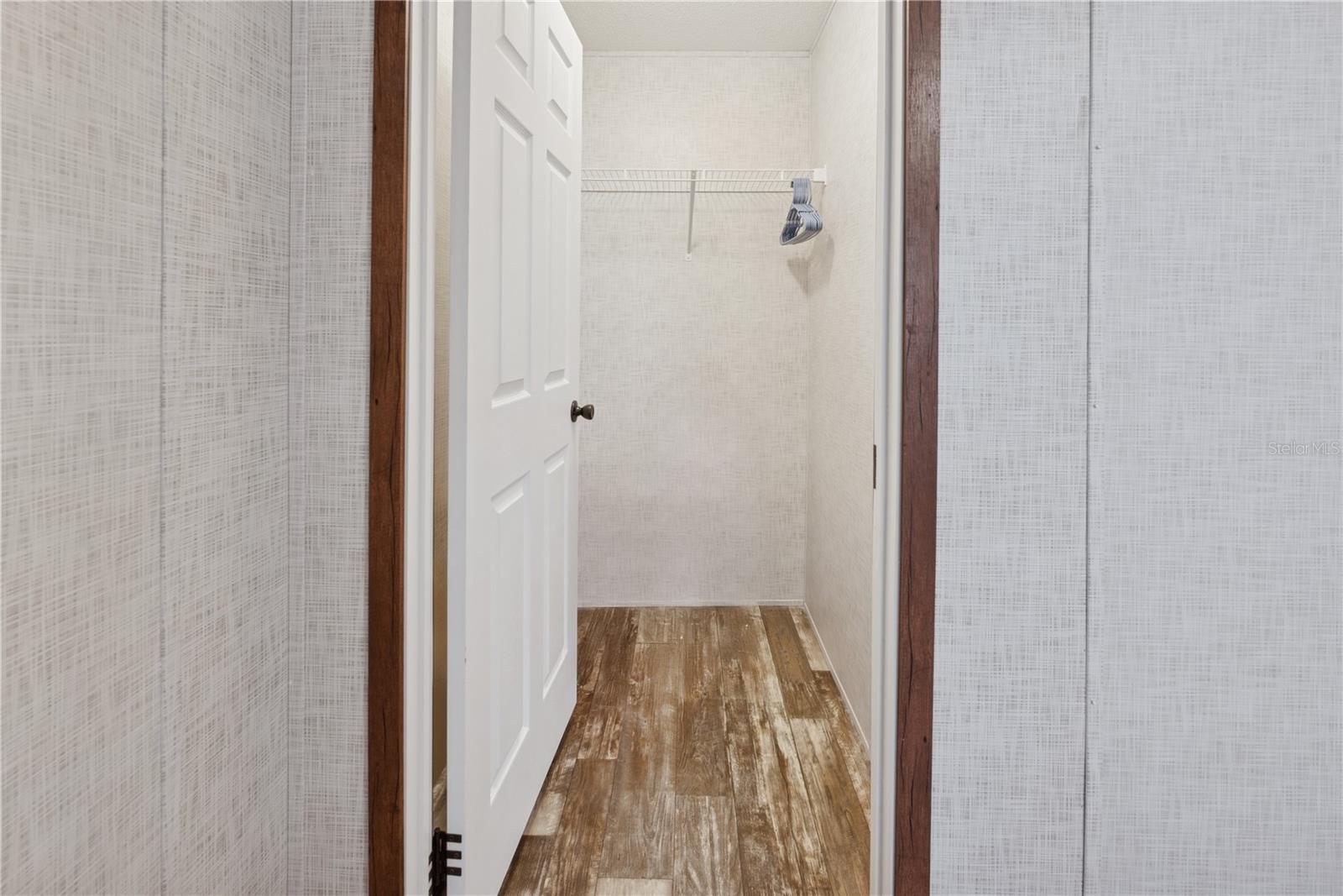 SUWANNEE RIV SPGS 01/MANAT - Residential