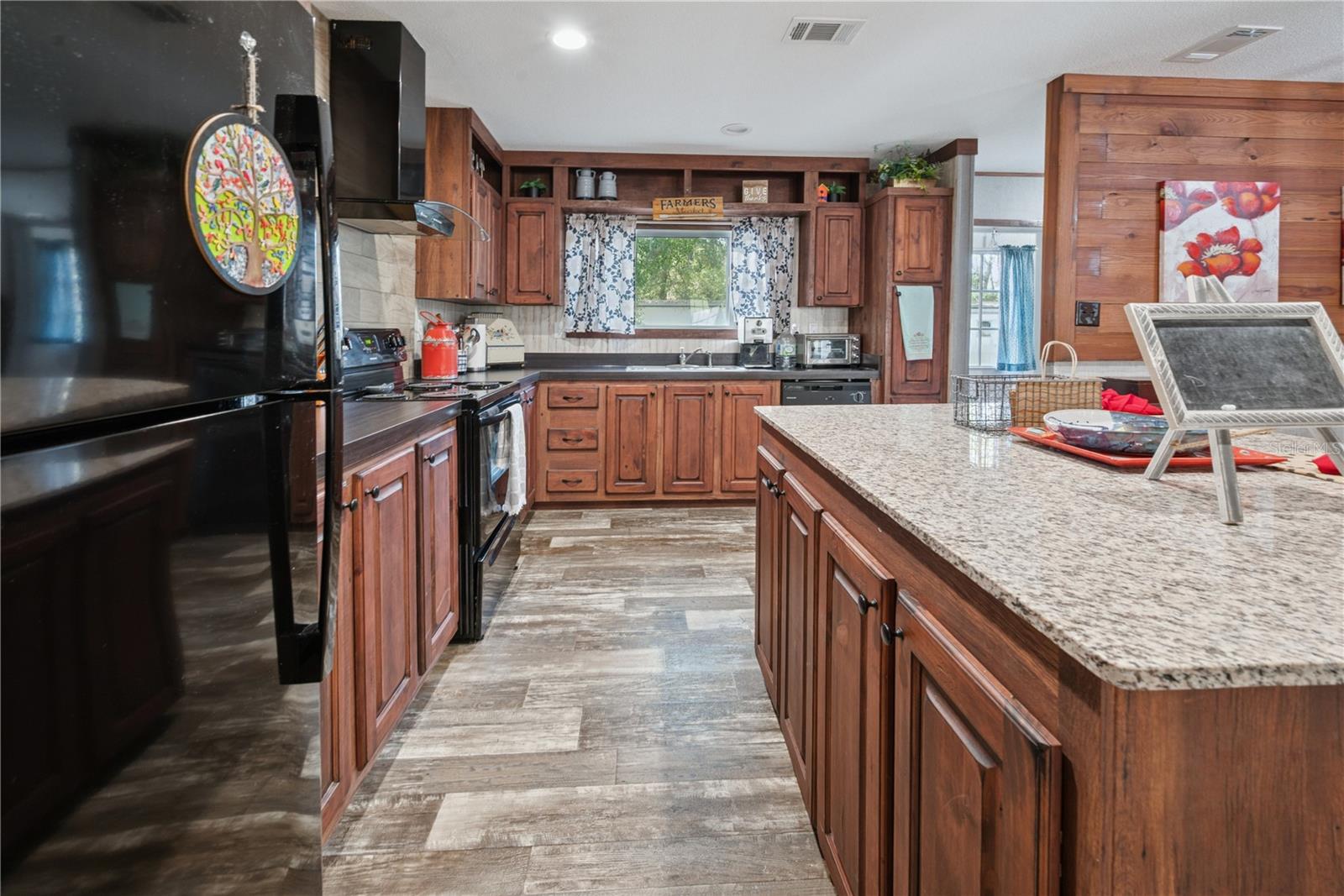 SUWANNEE RIV SPGS 01/MANAT - Residential