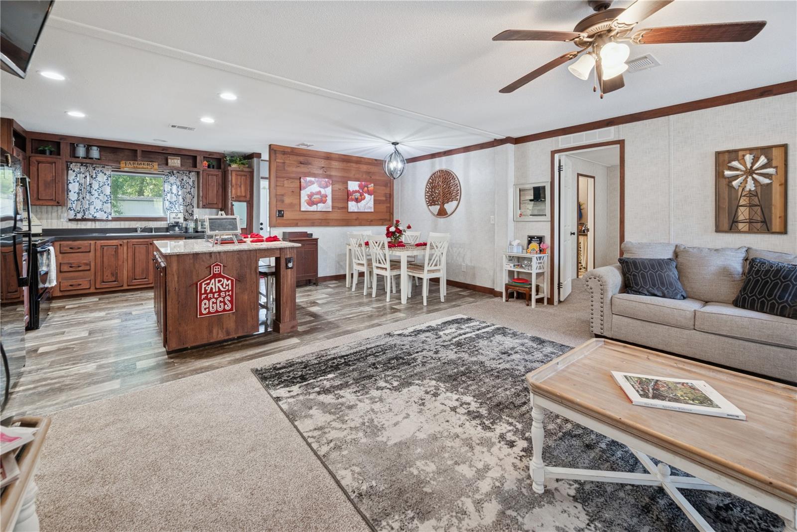 SUWANNEE RIV SPGS 01/MANAT - Residential