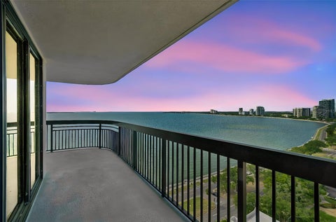 Photo of 2413 Bayshore Boulevard #1904, Tampa, FL 33629 (MLS # TB8518676)