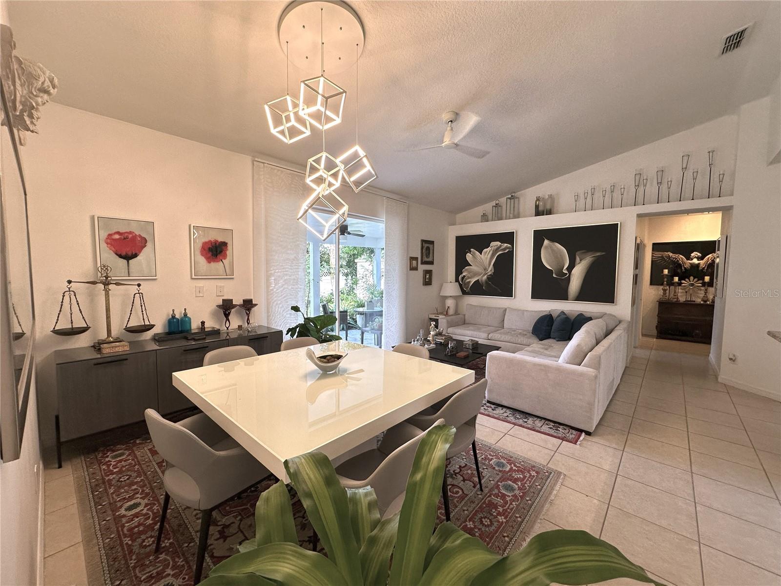 VILLAS DEL CASTILLO - Residential