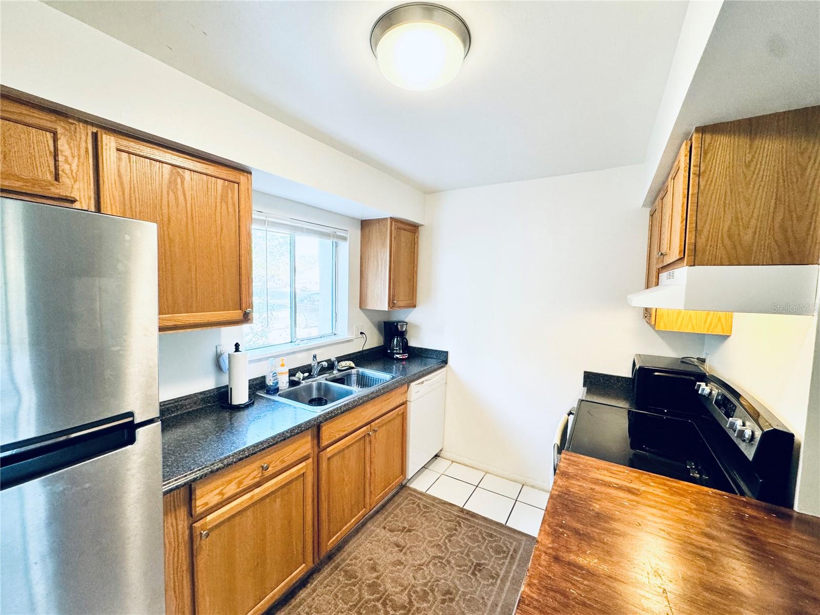 HIDDEN LAKE VILLAGE - Residential