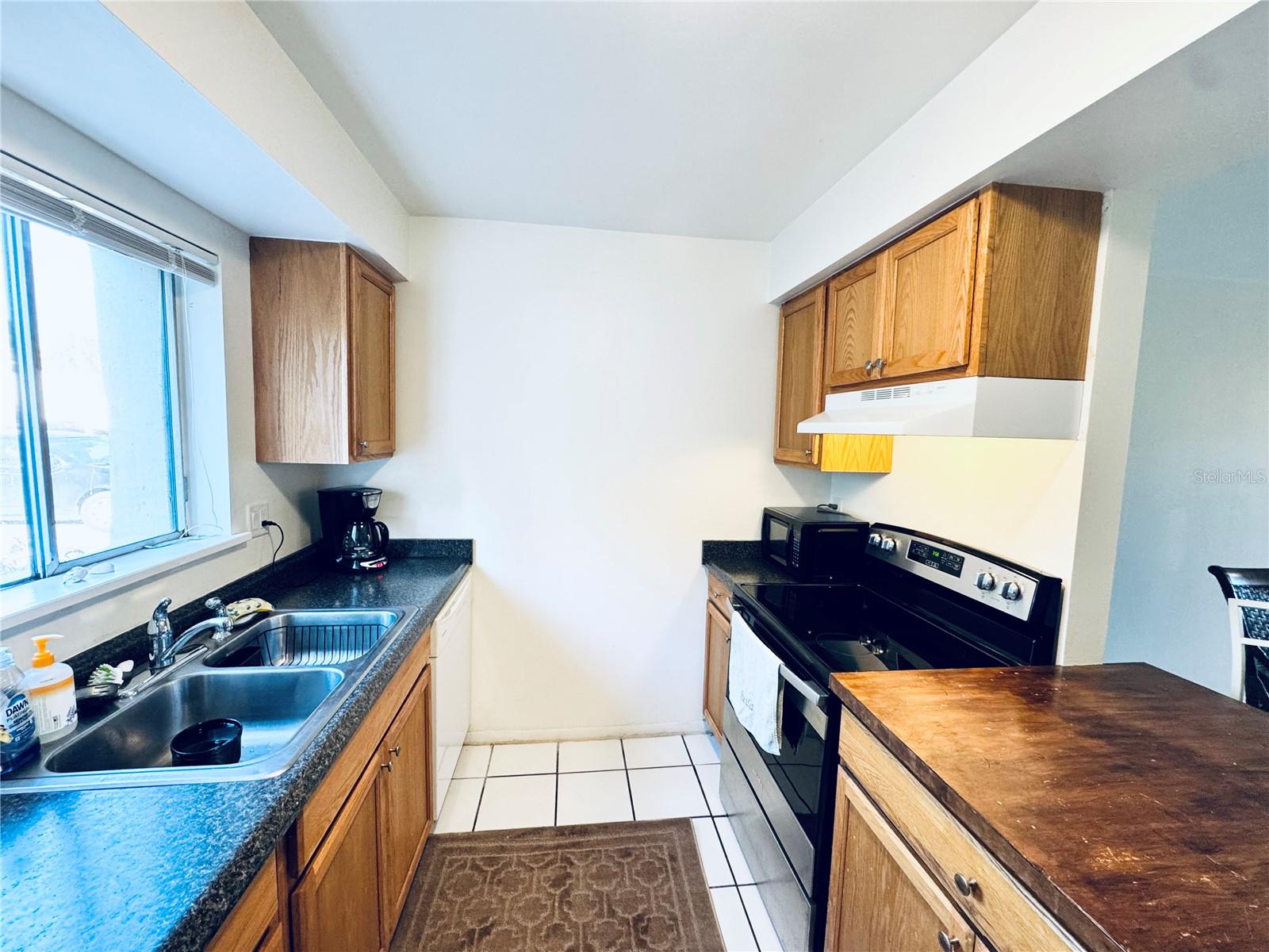 HIDDEN LAKE VILLAGE - Residential