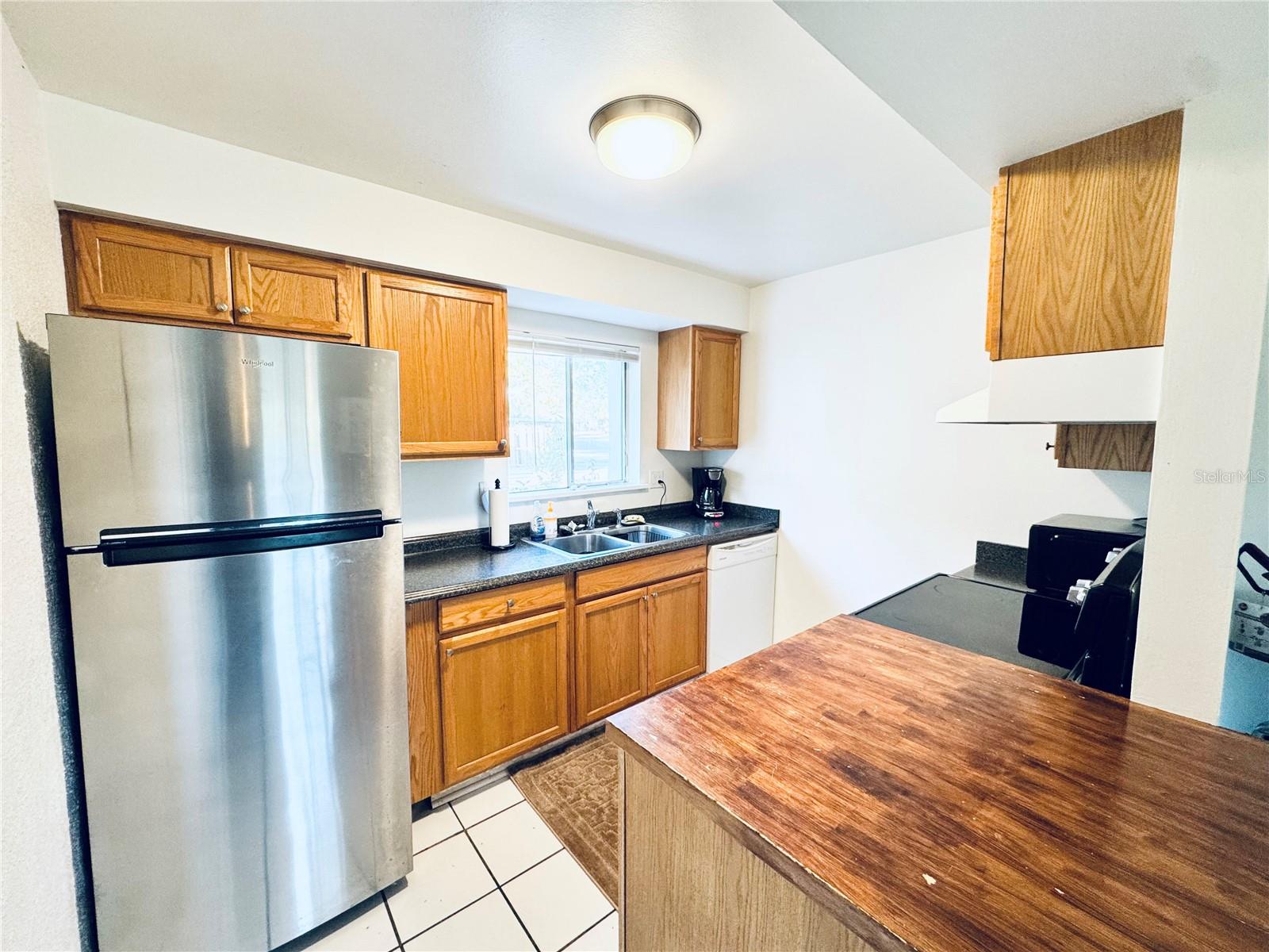 HIDDEN LAKE VILLAGE - Residential