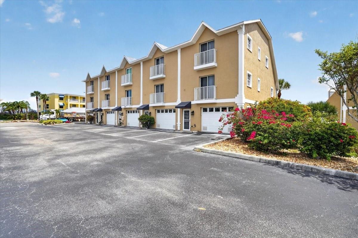 Picture for the property A4699781, 3 beds, 2 baths