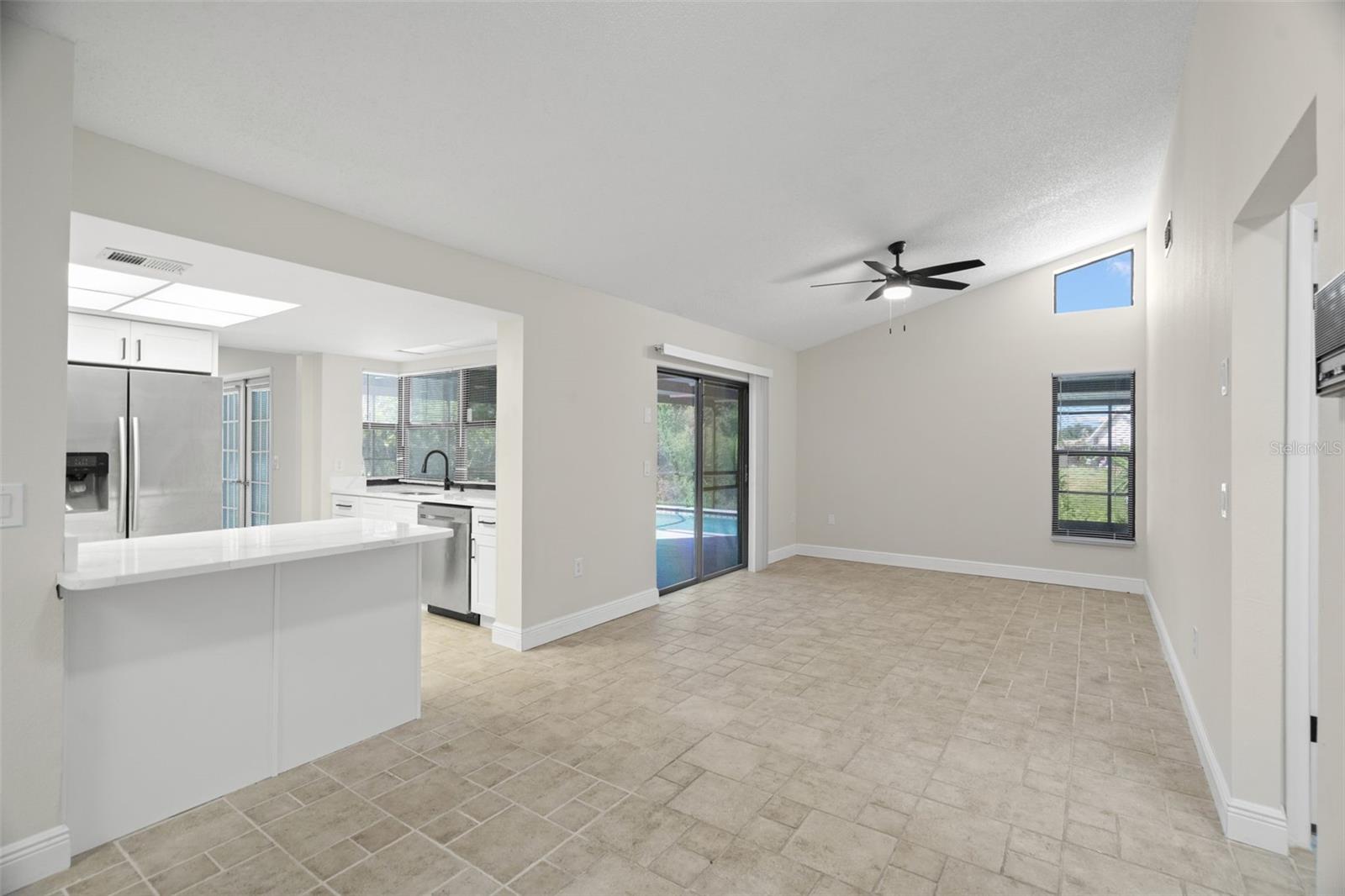 REGENCY PARK - Residential