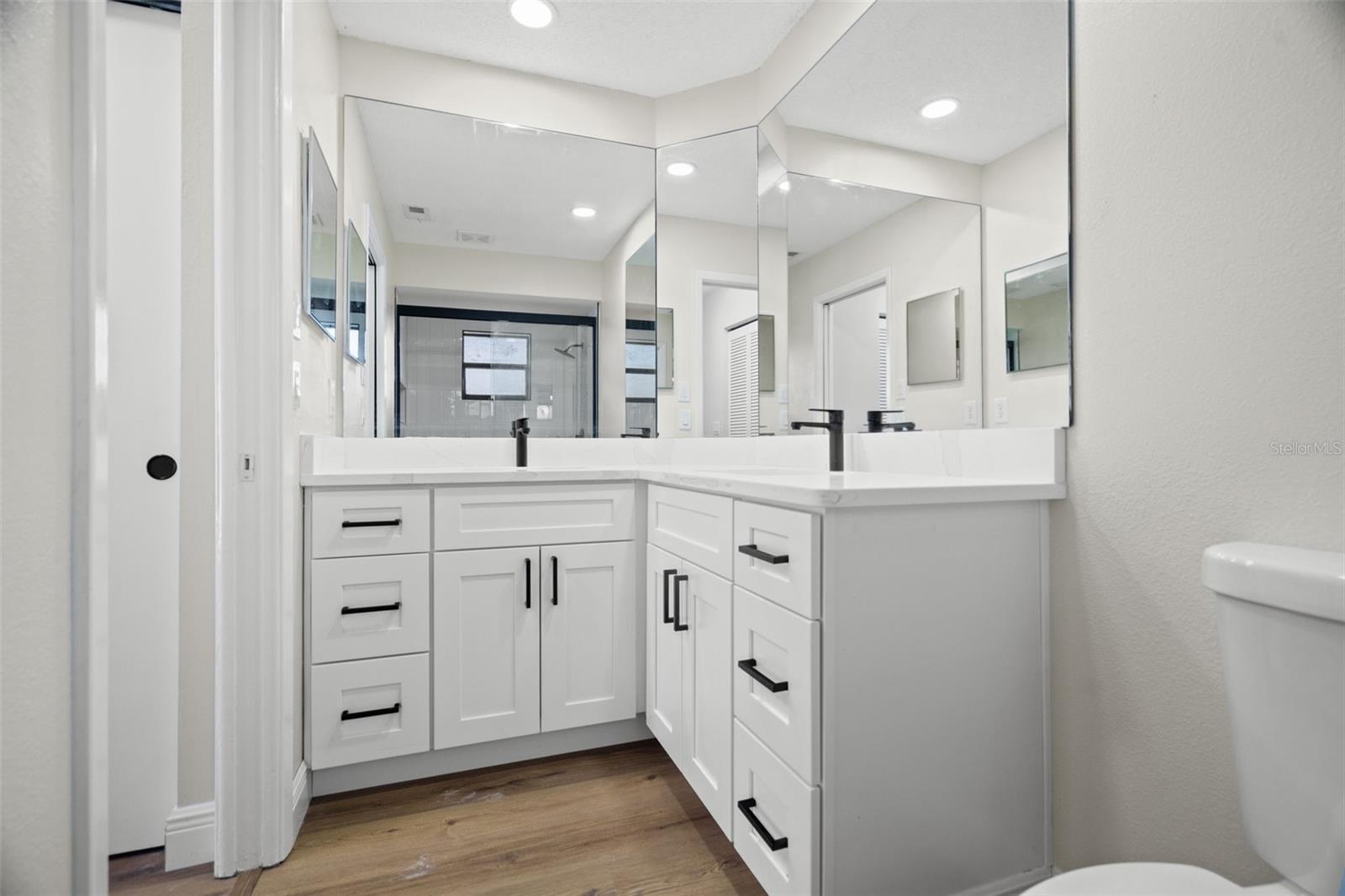 REGENCY PARK - Residential