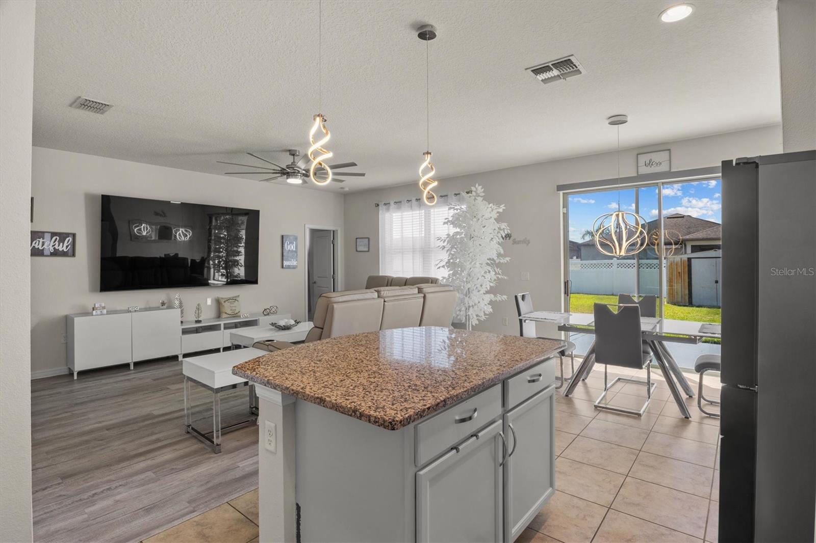 FOUNTAIN PK-PH 2 - Residential