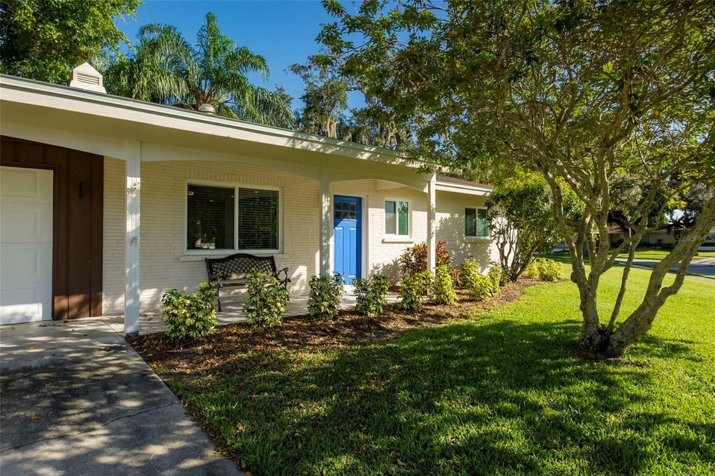 Photo of 3005 Chase Circle, Sarasota, FL 34231 (MLS # A4691816)