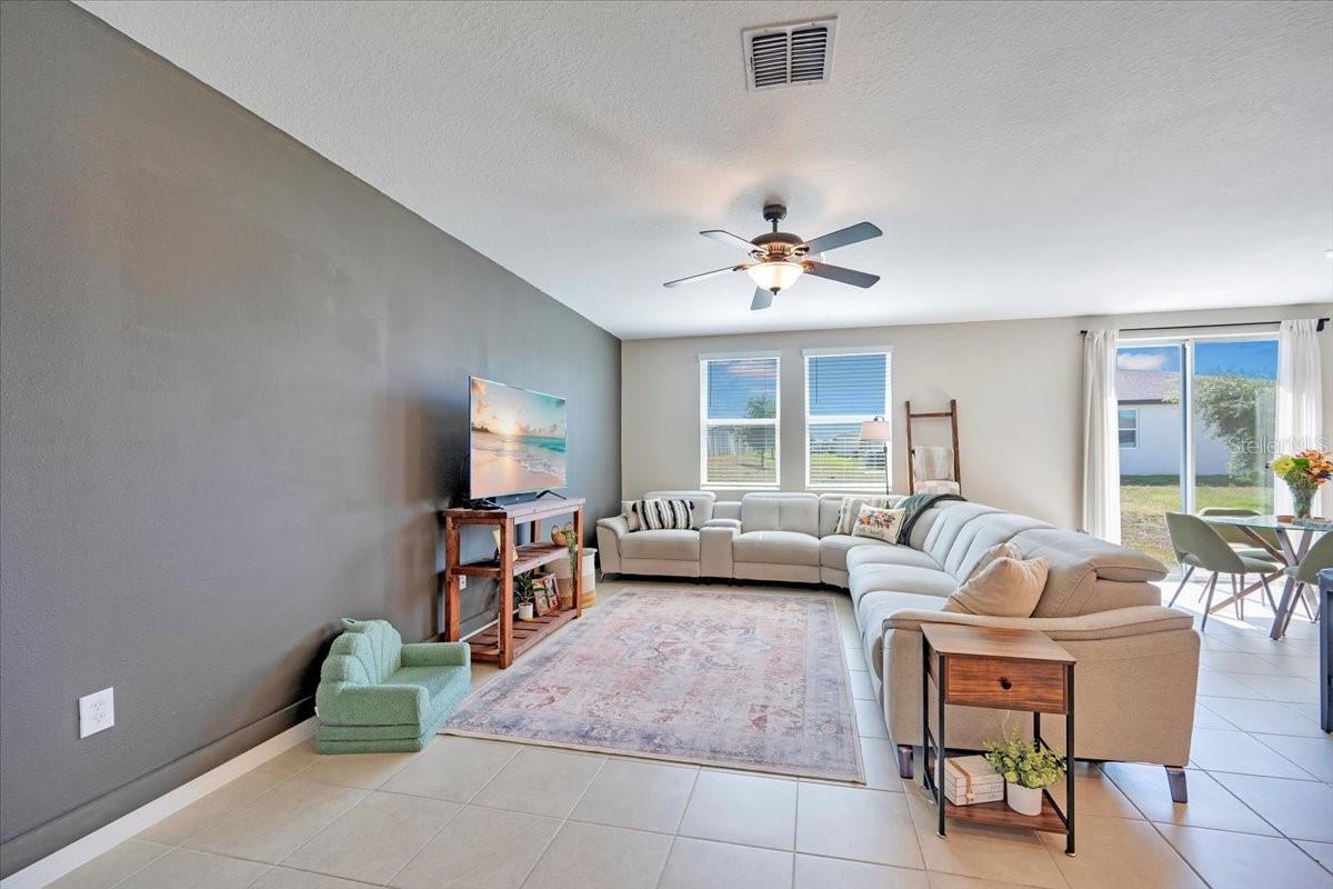 1006 OAK VALLEY DRIVE