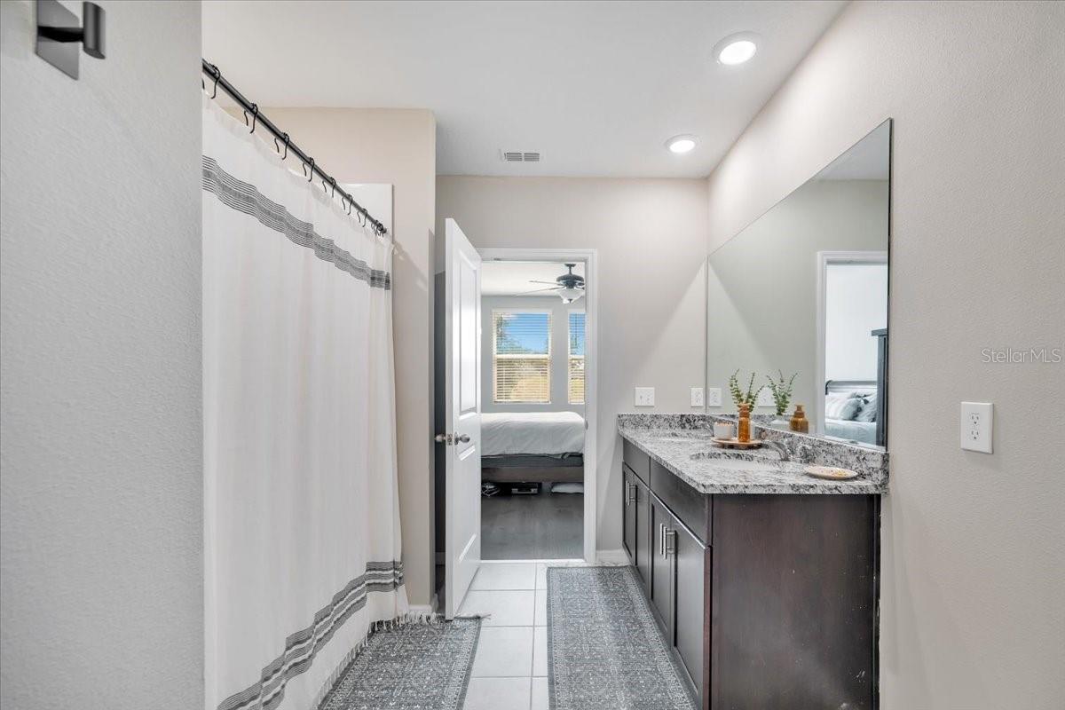 RESERVE/VAN OAKS PH 1 - Residential