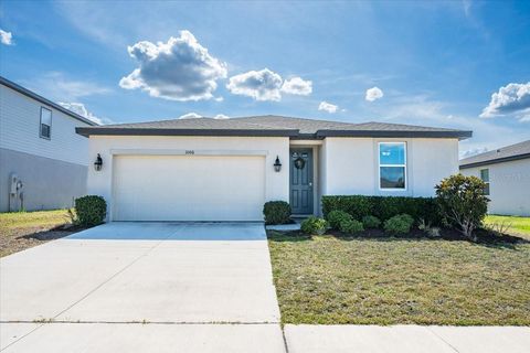 Photo of 1006 Oak Valley Drive, Auburndale, FL 33823 (MLS # L4962298)