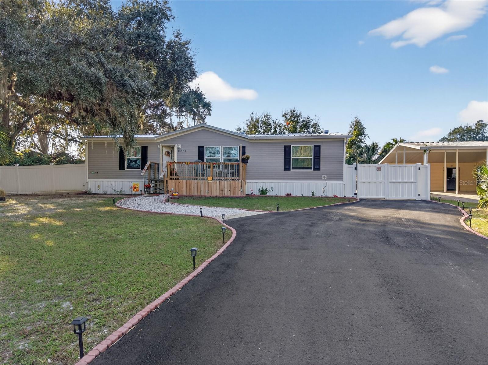 LAKE WEIR HARBOR ESTATE - Residential