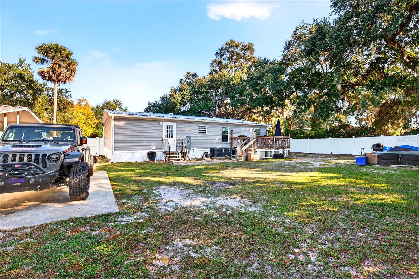 LAKE WEIR HARBOR ESTATE - Residential