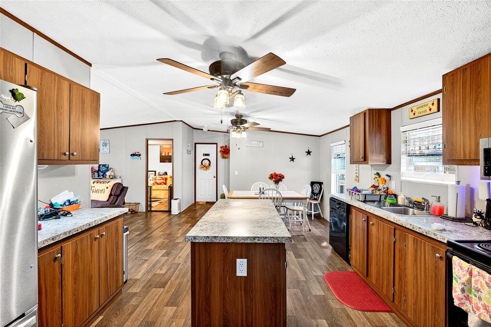 LAKE WEIR HARBOR ESTATE - Residential