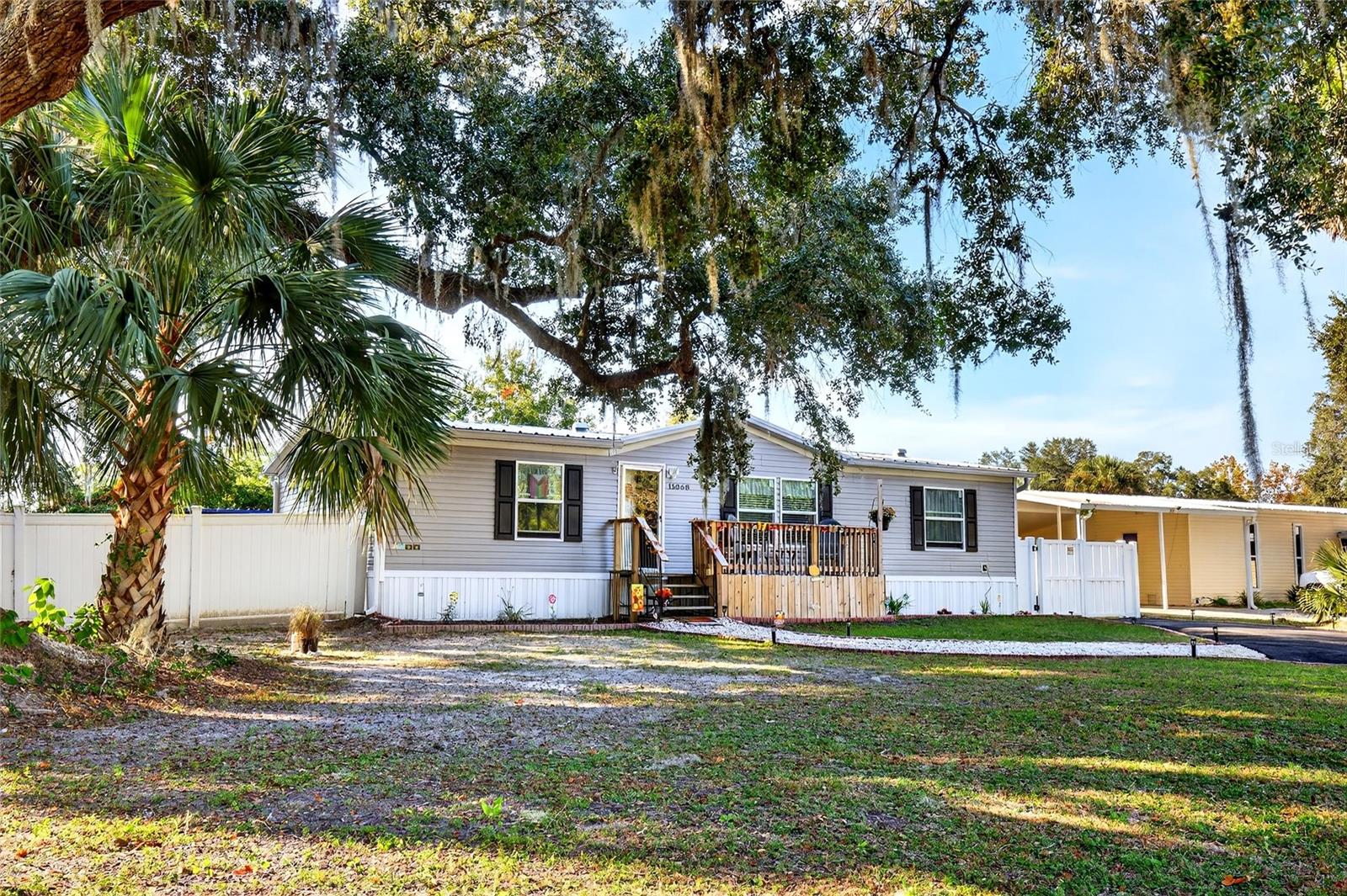 LAKE WEIR HARBOR ESTATE - Residential