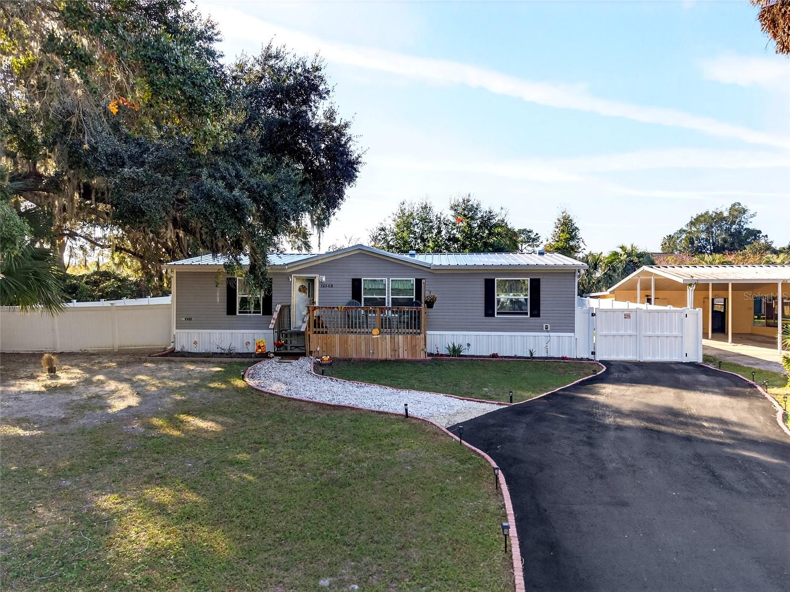 LAKE WEIR HARBOR ESTATE - Residential