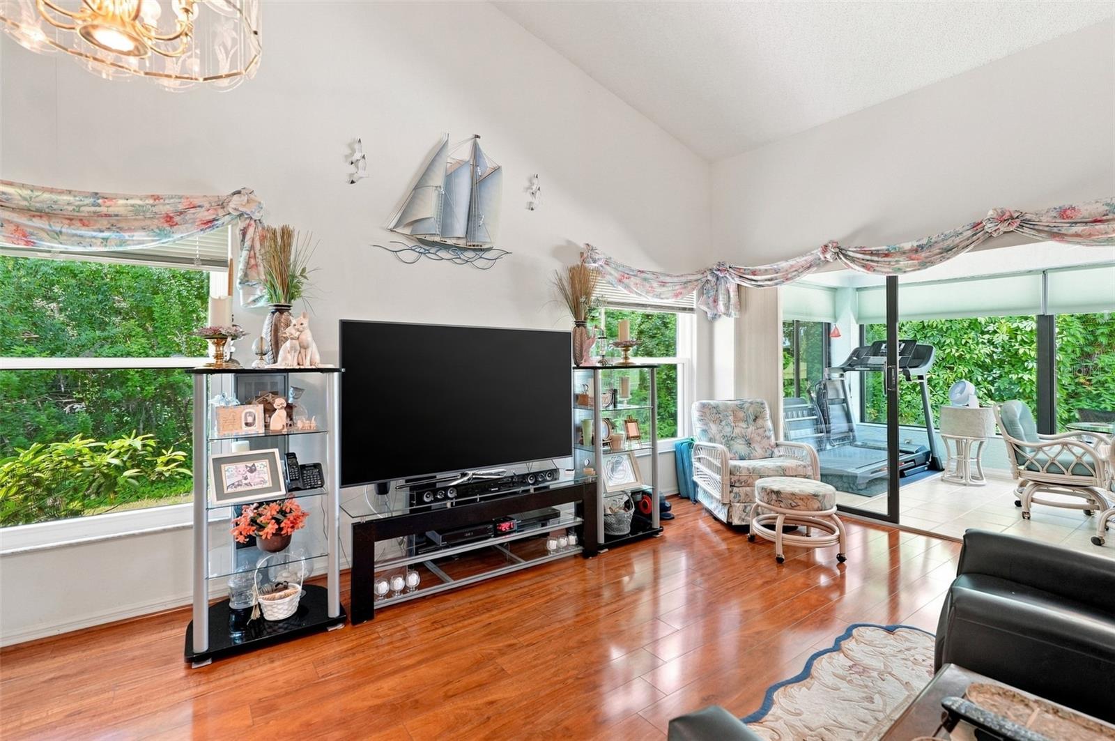 9239 TURNBERRY COURT