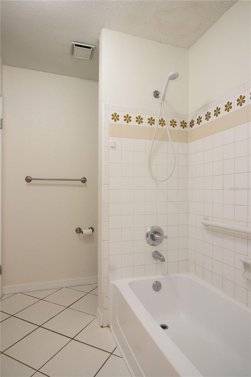 ENCLAVE AT ST PETERSBURG - Residential