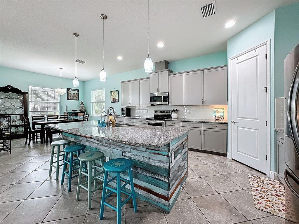 Photo of 309 167th Boulevard E, Bradenton, FL 34212 (MLS # A4664670)