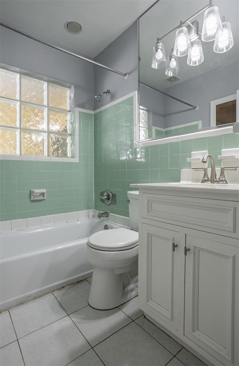 OAKELLARS - Residential