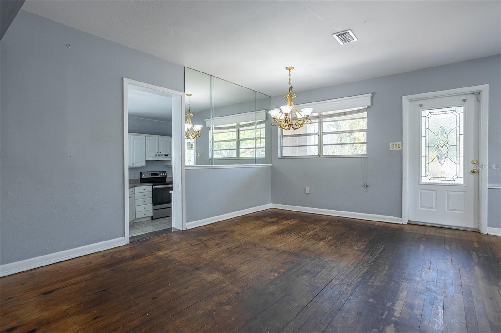 OAKELLARS - Residential