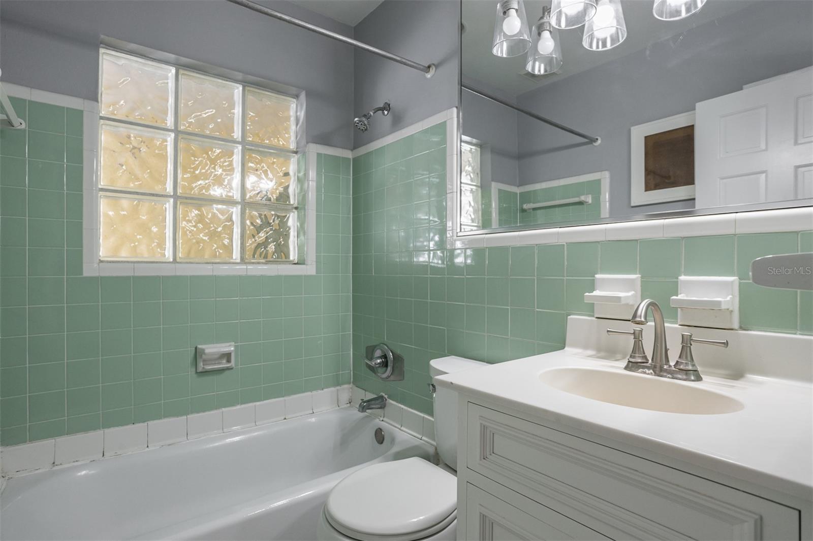 OAKELLARS - Residential