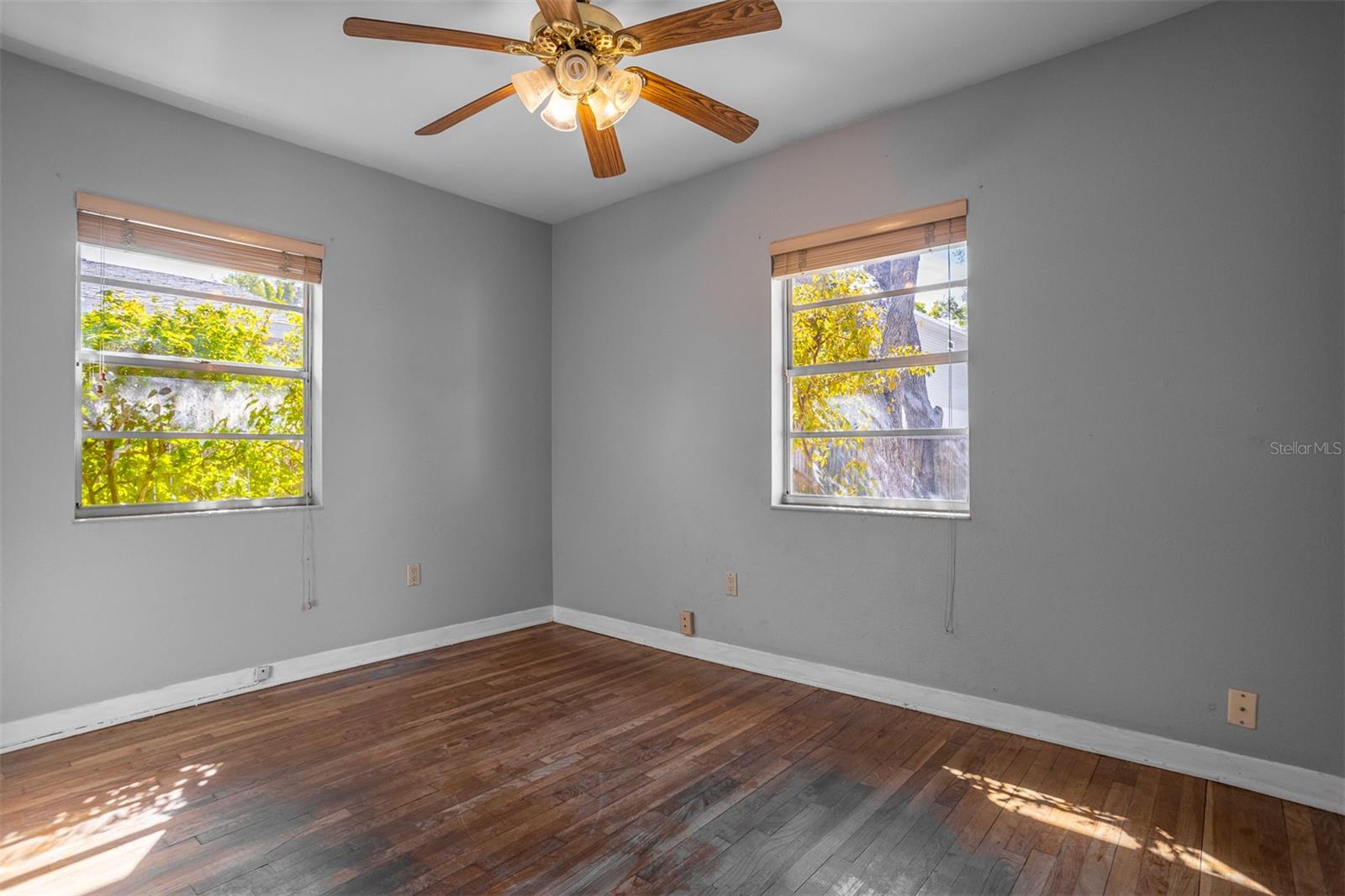 OAKELLARS - Residential