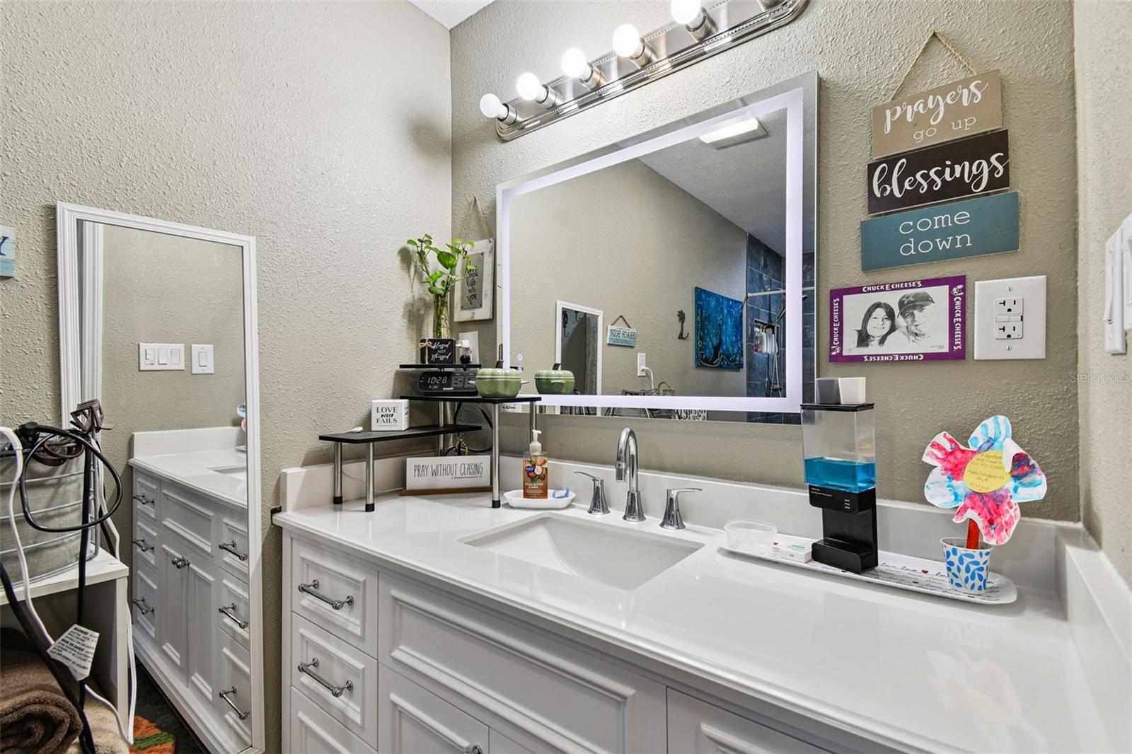 MEADOWOOD ESTATES - Residential