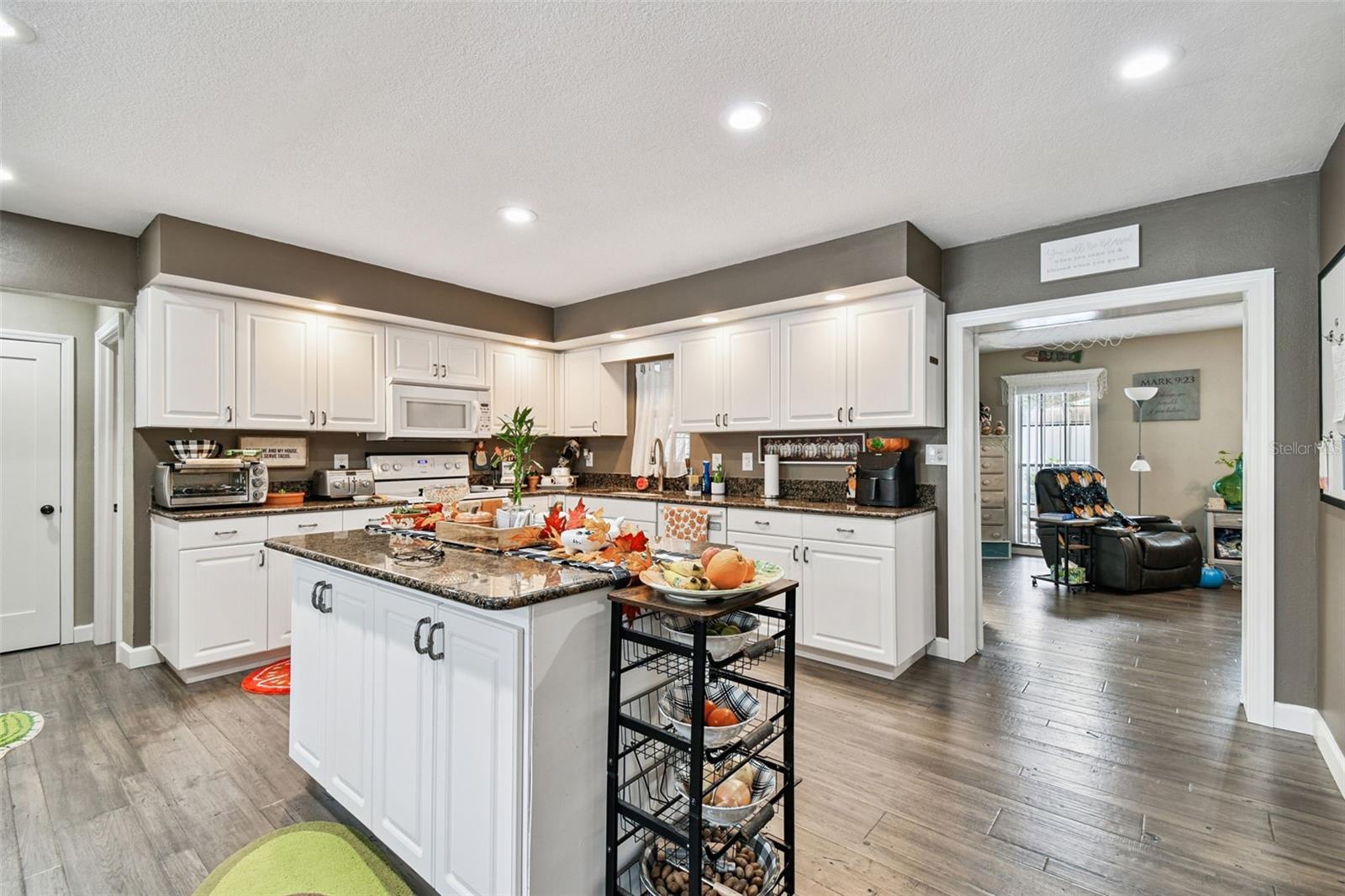 MEADOWOOD ESTATES - Residential