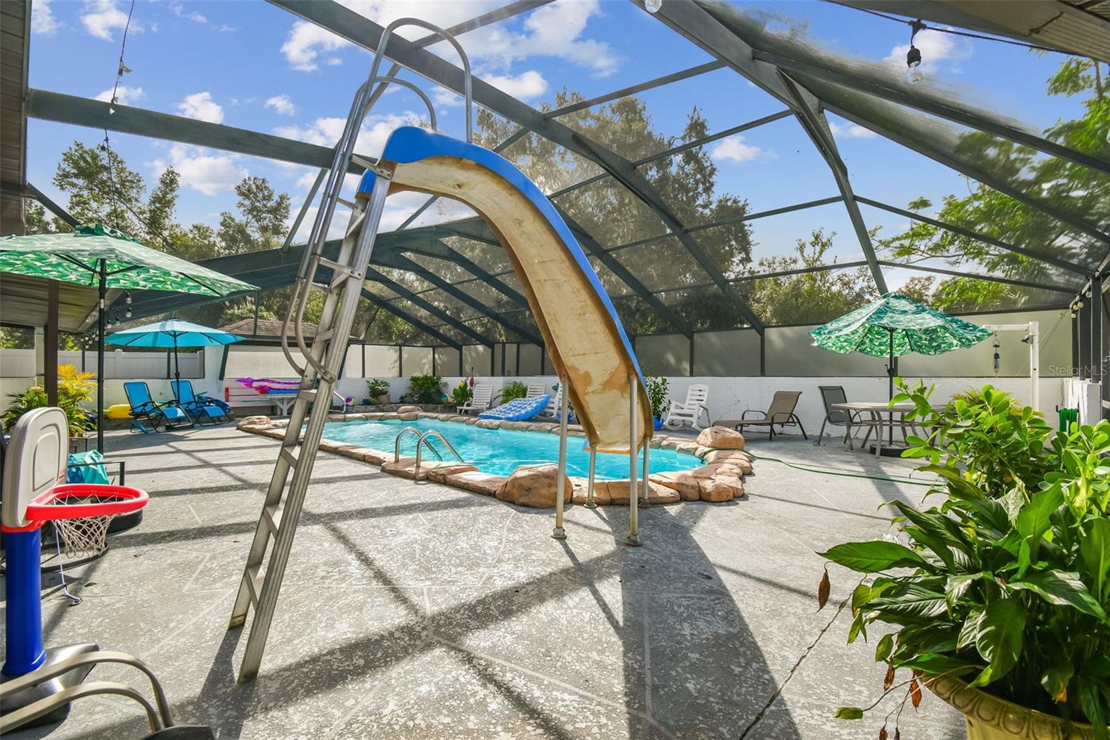 MEADOWOOD ESTATES - Residential