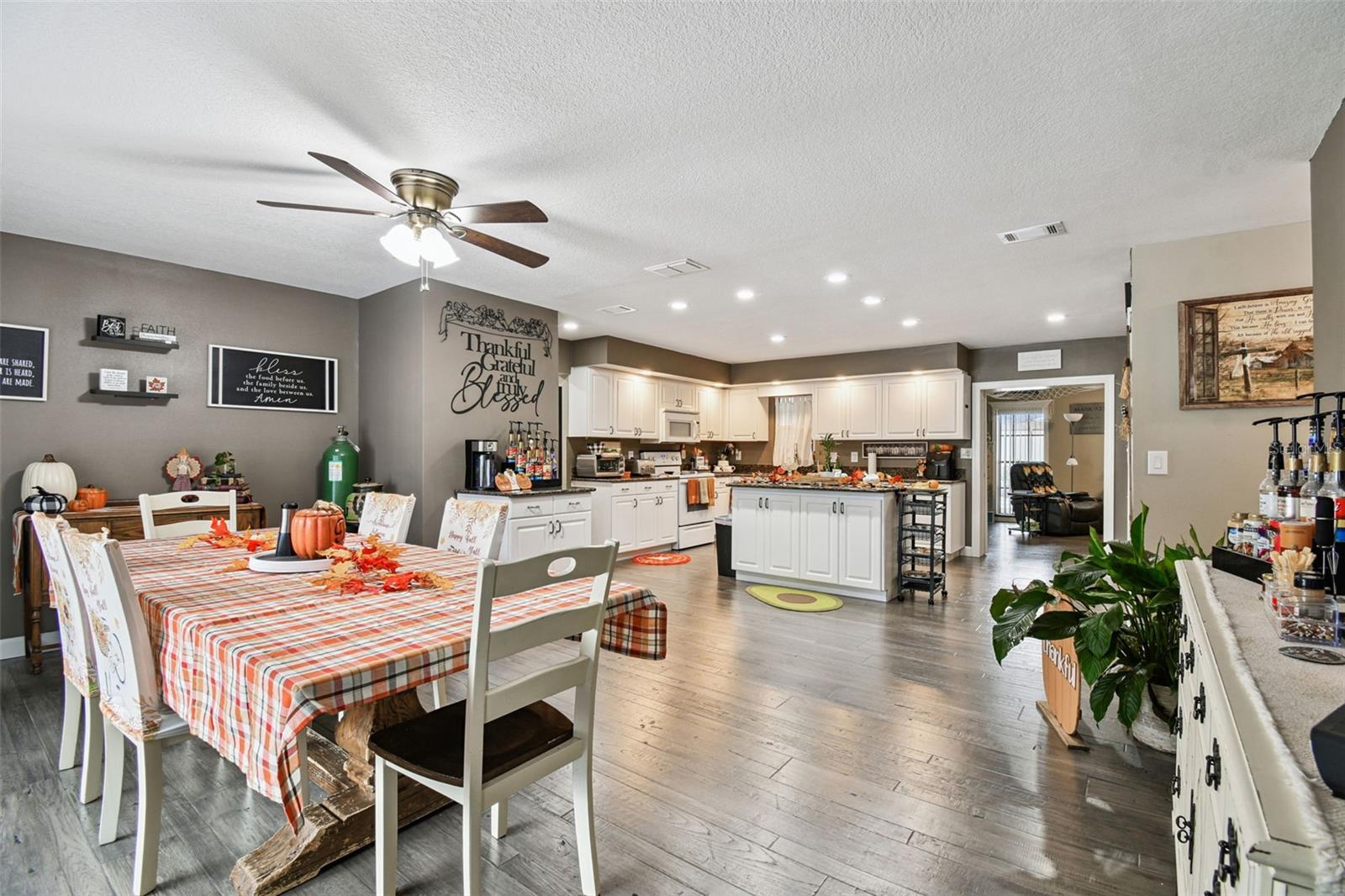 MEADOWOOD ESTATES - Residential