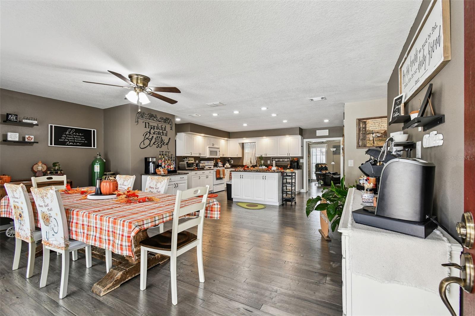 MEADOWOOD ESTATES - Residential