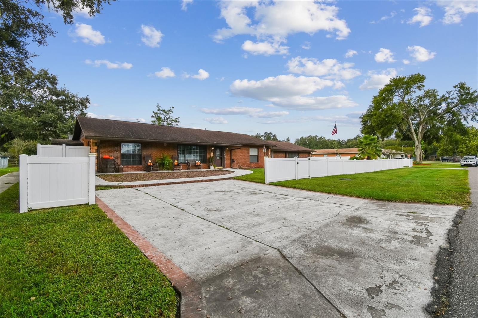 MEADOWOOD ESTATES - Residential