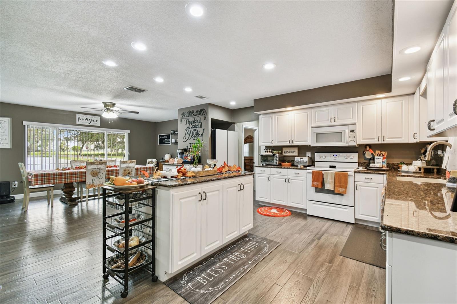 MEADOWOOD ESTATES - Residential