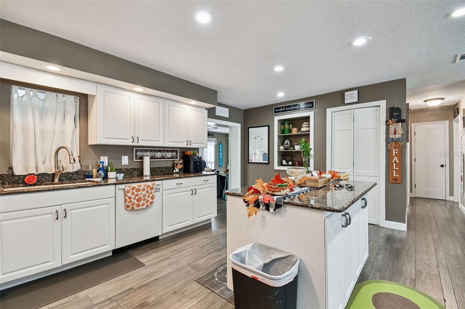 MEADOWOOD ESTATES - Residential