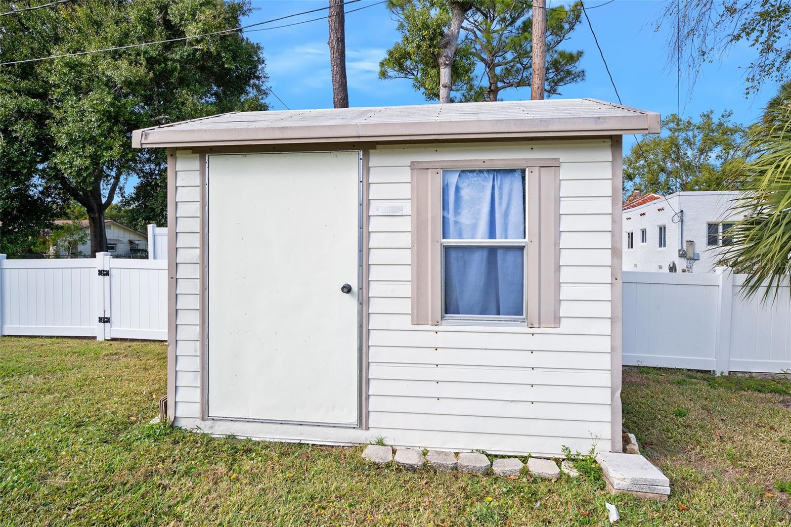 BEULAH MANOR - Residential