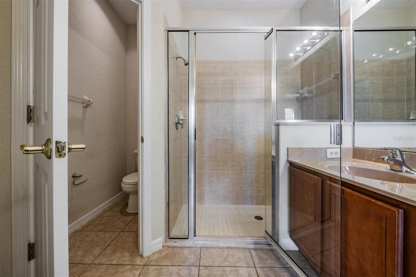 SEVEN OAKS - Residential